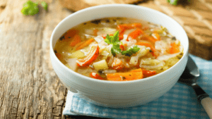 Receita Fit de Sopa de Legumes: Nutrição e Sabor em um Prato Delicioso 🥕🍲