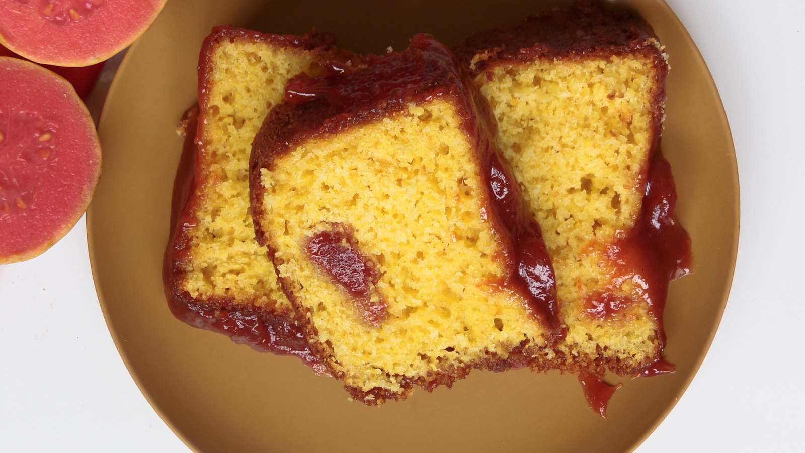 Bolo de milho com queijo