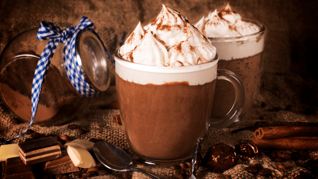 Receita de Chocolate Quente 3 chocolate quente com chantili