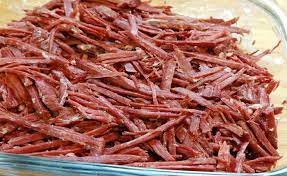 Baião de Dois: Uma Deliciosa Jornada pela Culinária Nordestina 6 carne do sol desfiada